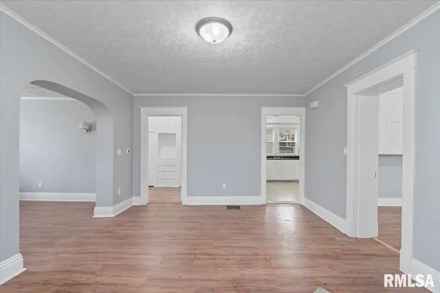 $169,000 | 1604 North Division Street, Davenport, IA 52804