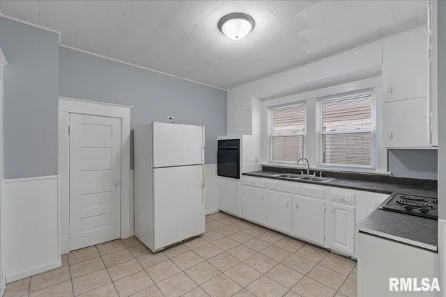 $169,000 | 1604 North Division Street, Davenport, IA 52804