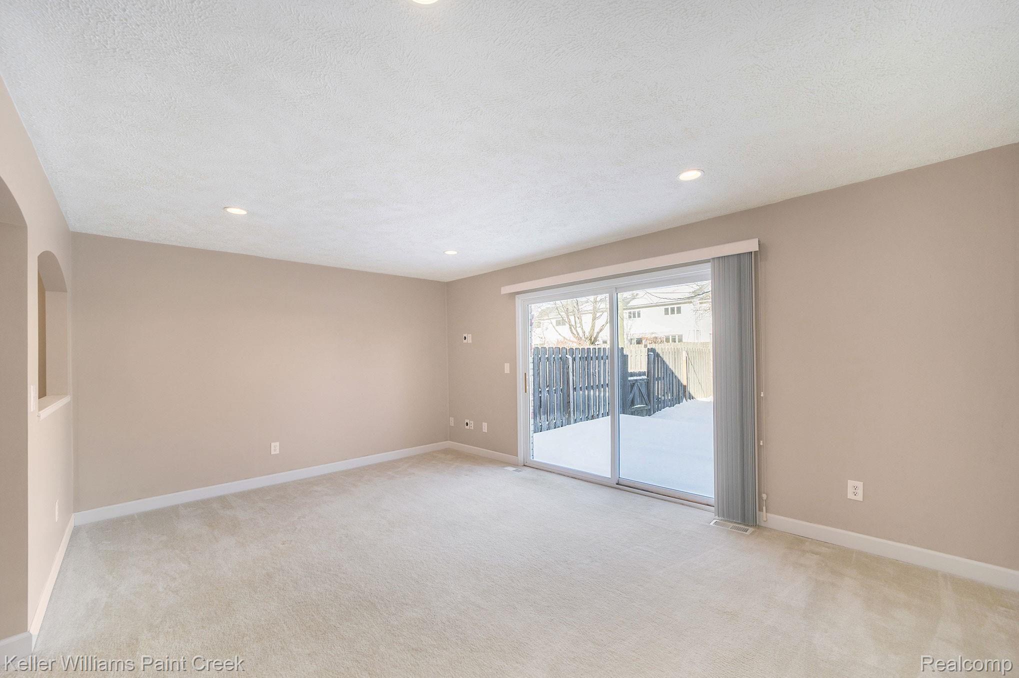133 Stratford Lane Rochester, MI 48309 - Photo 8 of 25 017A6234.jpg