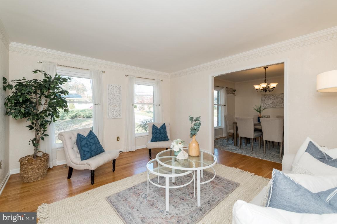 259 Cinder Road Lutherville-Timonium, MD 21093 - Photo 12 of 37 Living Room