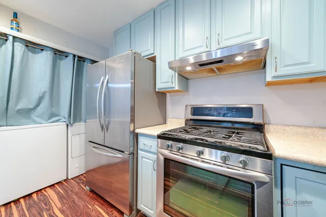 $244,750 | 1100 Oak Valley Drive, Unit 1100, Cary, IL 60013