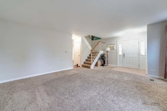 $244,750 | 1100 Oak Valley Drive, Unit 1100, Cary, IL 60013