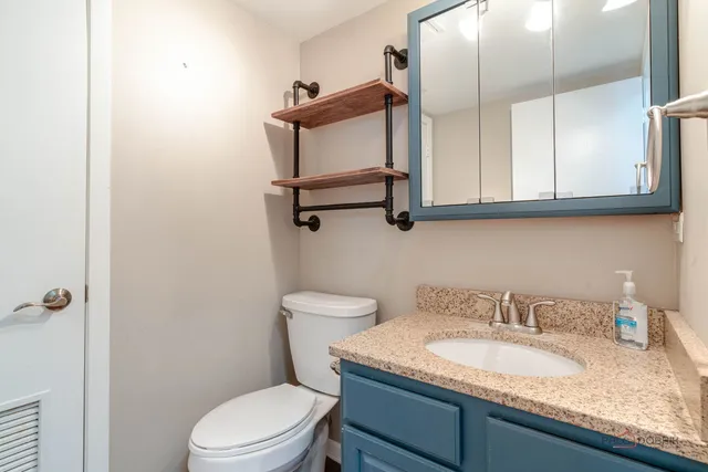 $244,750 | 1100 Oak Valley Drive, Unit 1100, Cary, IL 60013