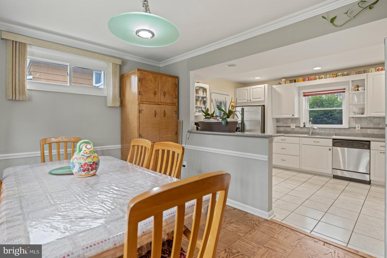 1103 Kathryn Road Silver Spring, MD 20904 - Photo 12 of 57 Kitchen/Dining room combo