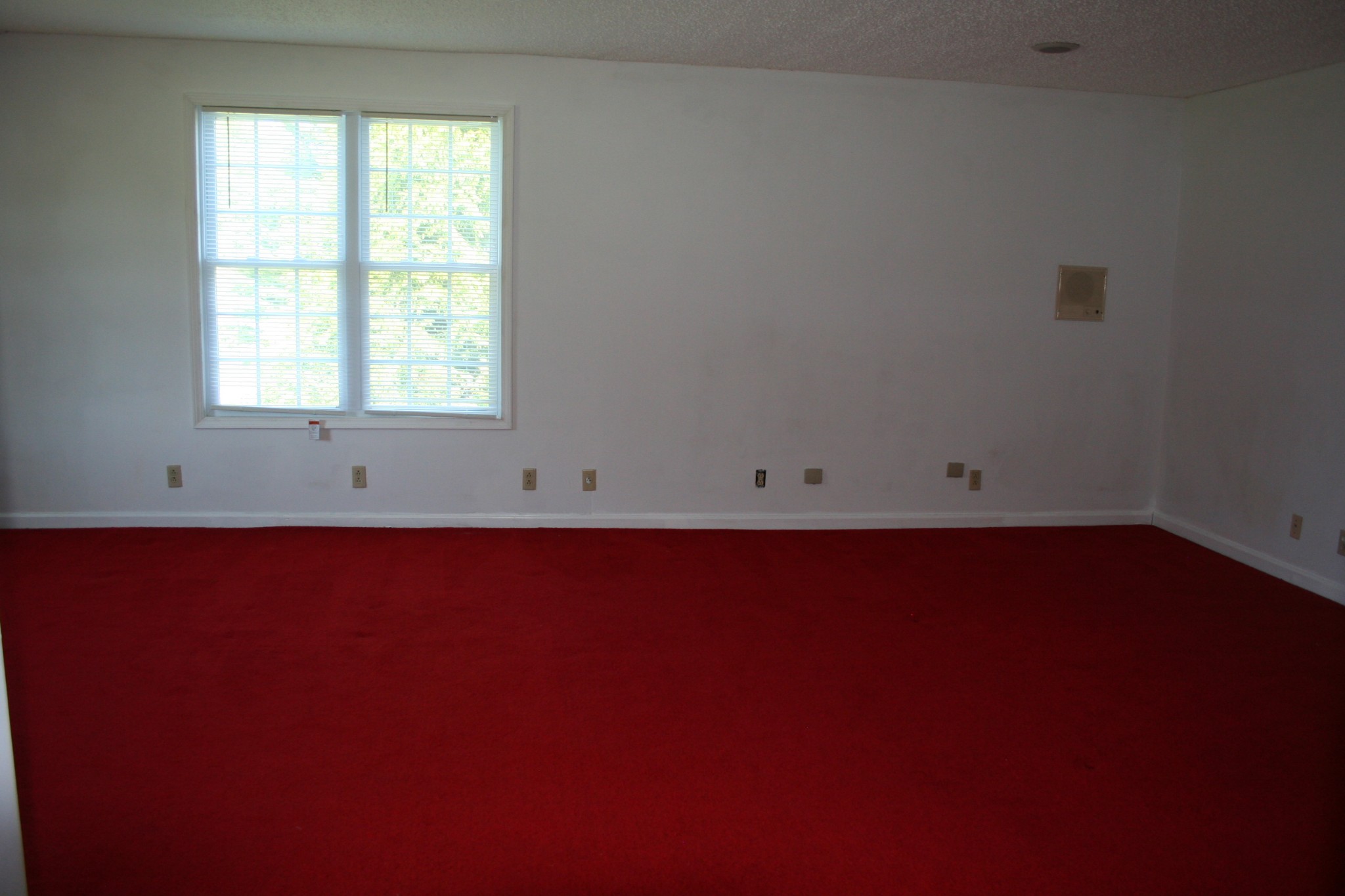 7080 Swift Road Greenbrier, TN 37073 - Photo 26 of 47 an empty room with a window