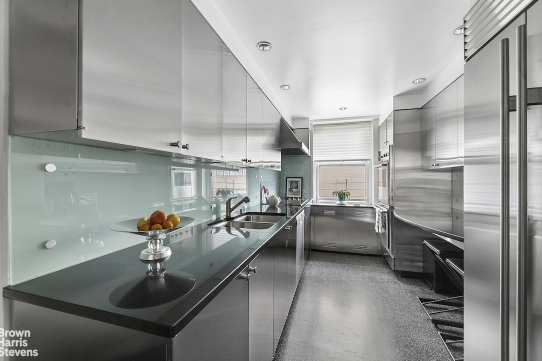 35 East 75th Street, Unit 11AB Manhattan, NY 10021 - Photo 3 of 12