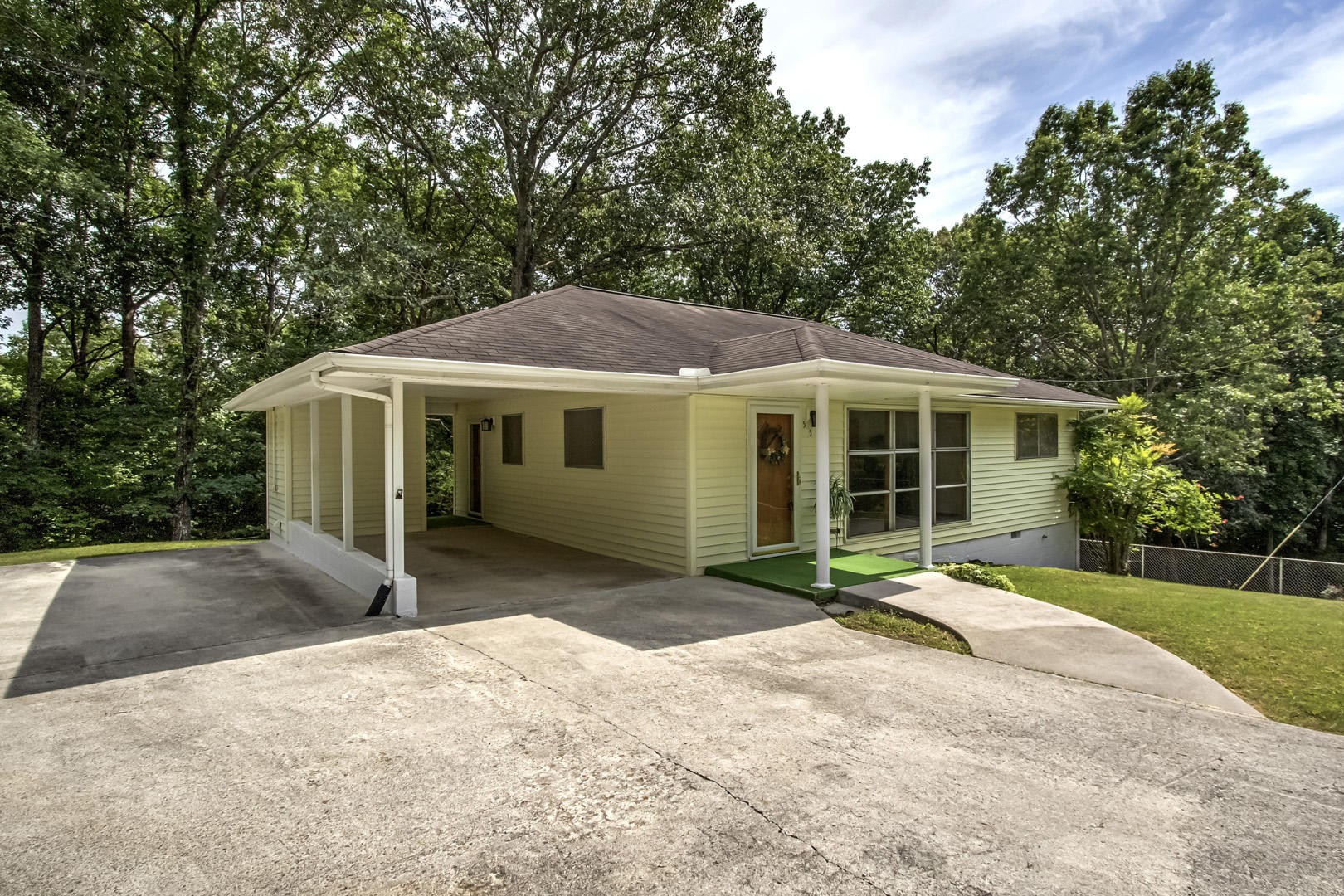 551 Foust Carney Road Powell, TN 37849 - Photo 2 of 26