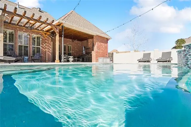 $725,000 | 749 South Corniche Du Lac, Covington, LA 70433