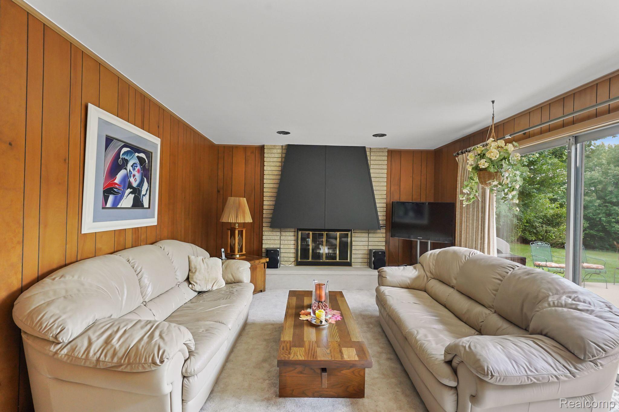 36241 Hardenburg Road Farmington, MI 48331 - Photo 9 of 21 Gallery Image 9