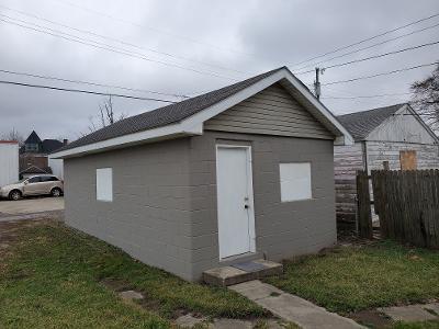 1426 Walnut Street Anderson, IN 46016 - Photo 3 of 17