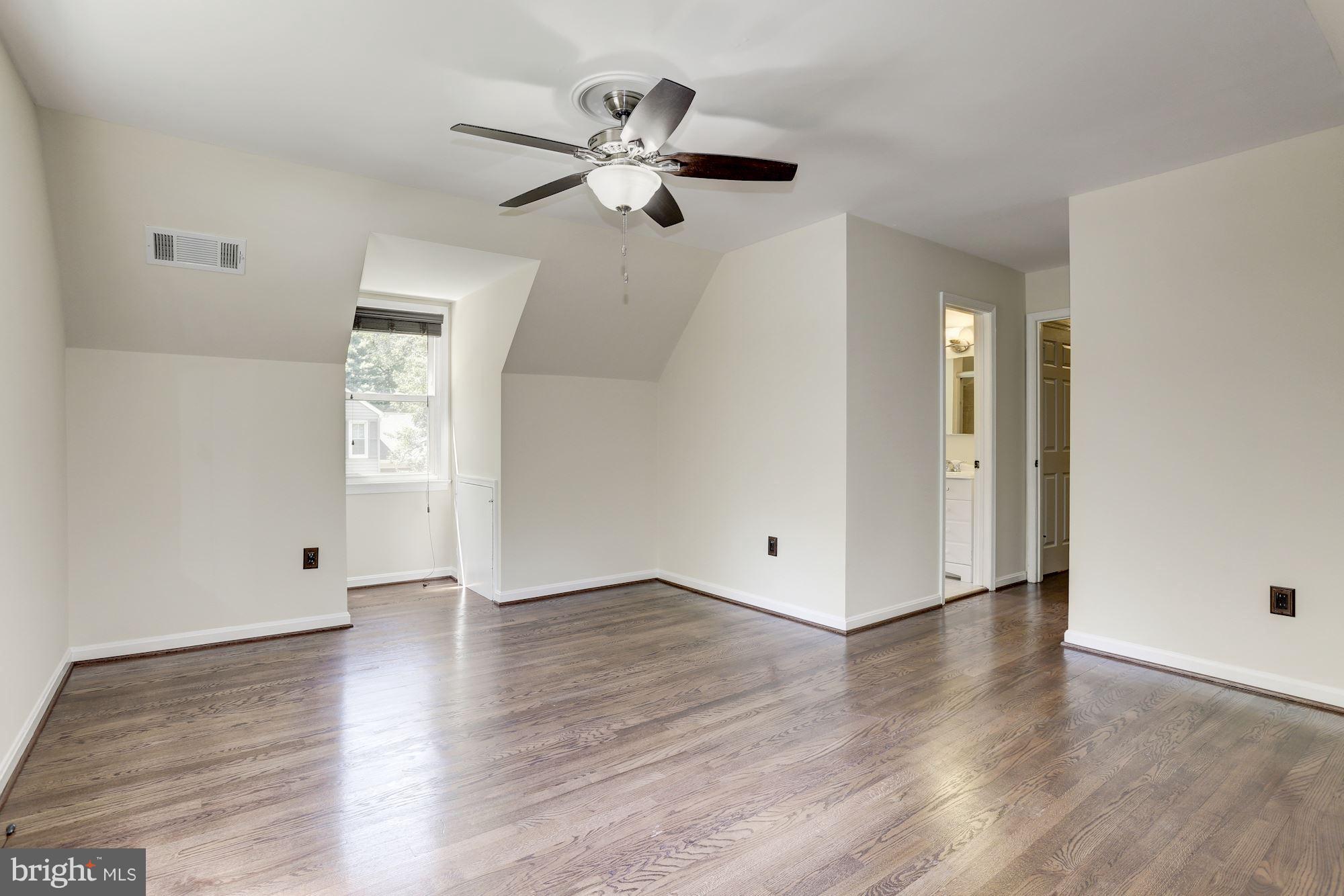 5184 Eliots Oak Road Columbia, MD 21044 - Photo 16 of 30 Bath (Master)