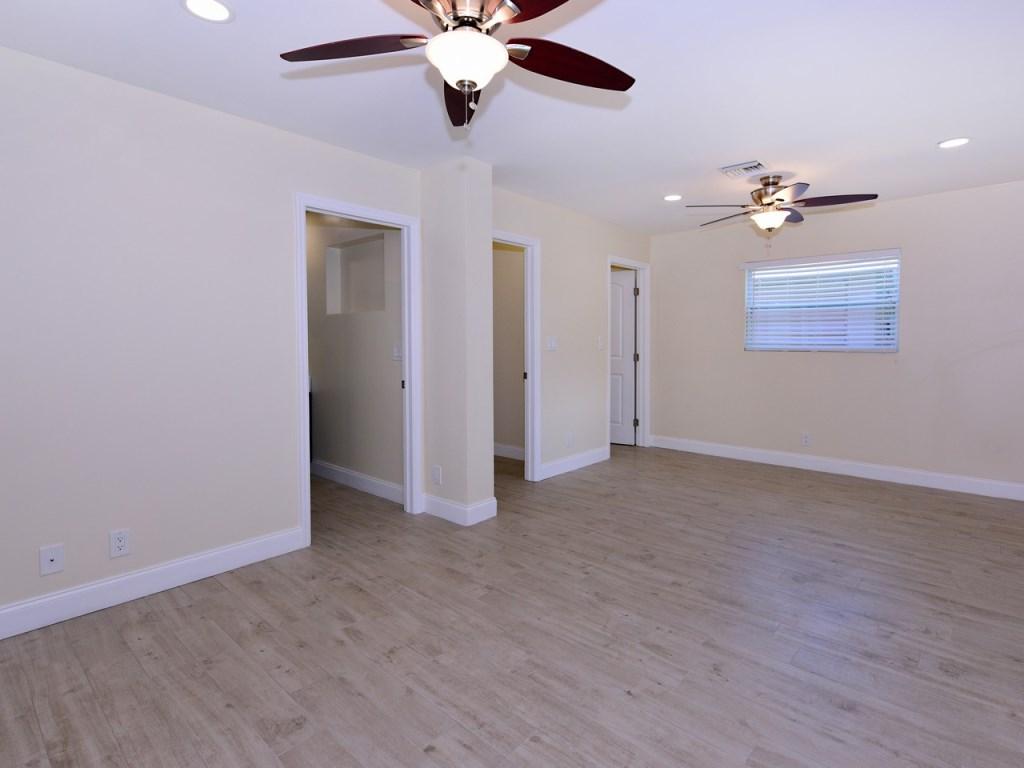 445 Los Altos Road Palm Springs, FL 33461 - Photo 12 of 20 12