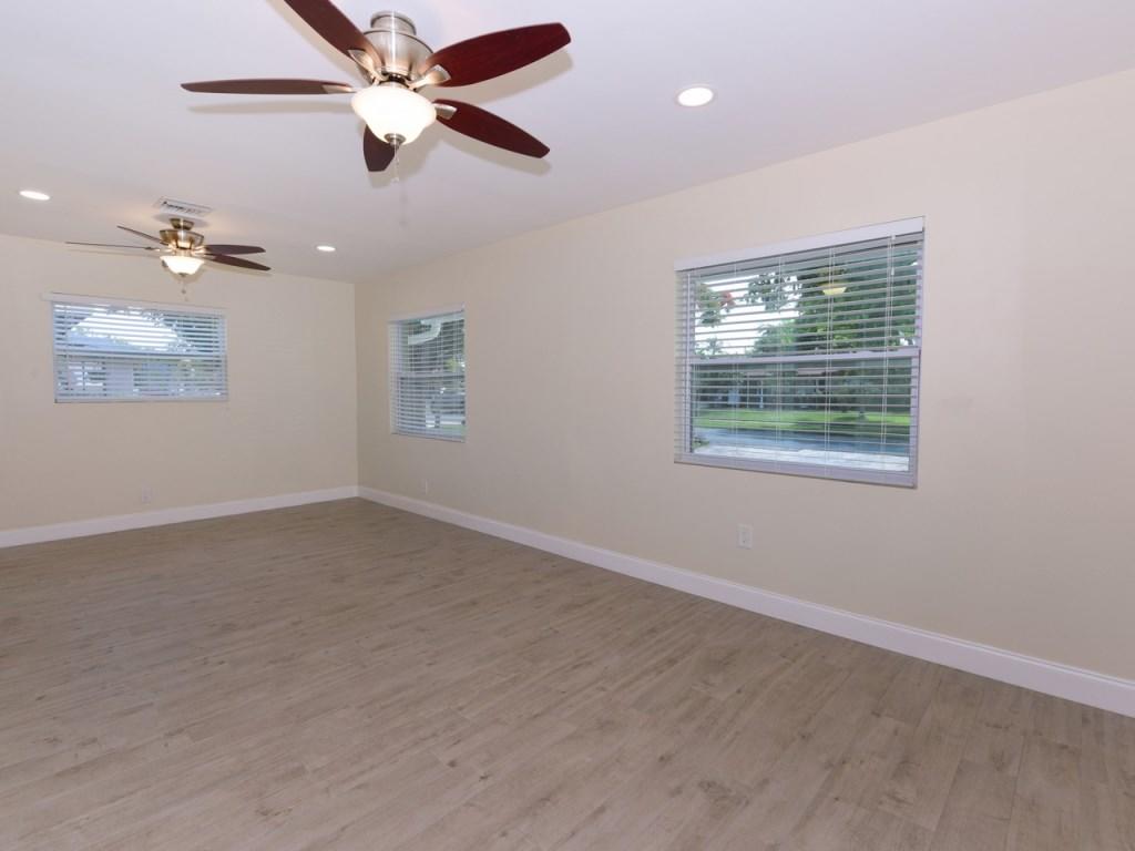 445 Los Altos Road Palm Springs, FL 33461 - Photo 13 of 20 13