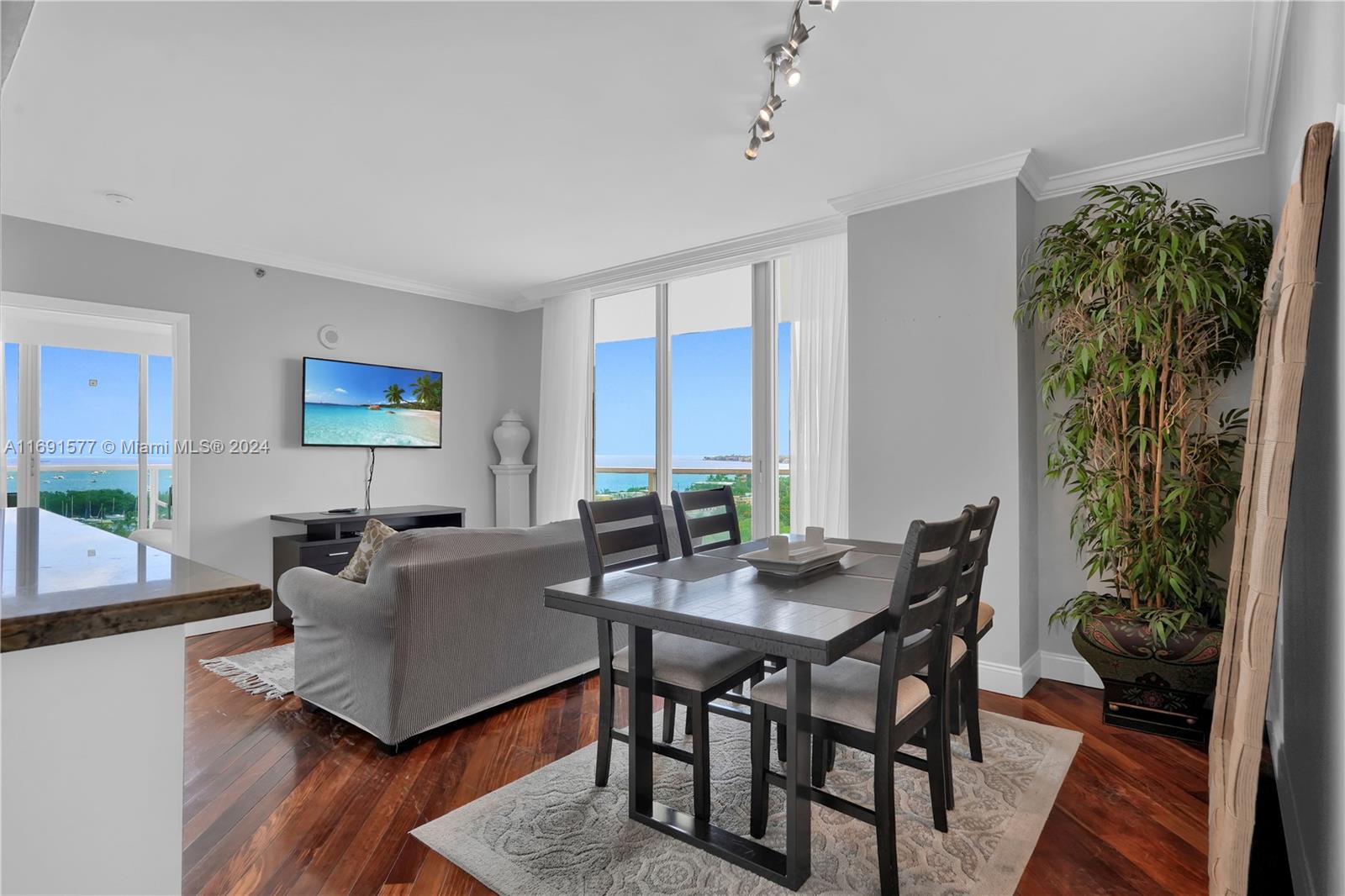 2889 McFarlane Road, Unit 916 Miami, FL 33133 - Photo 27 of 38 Gallery Image 27