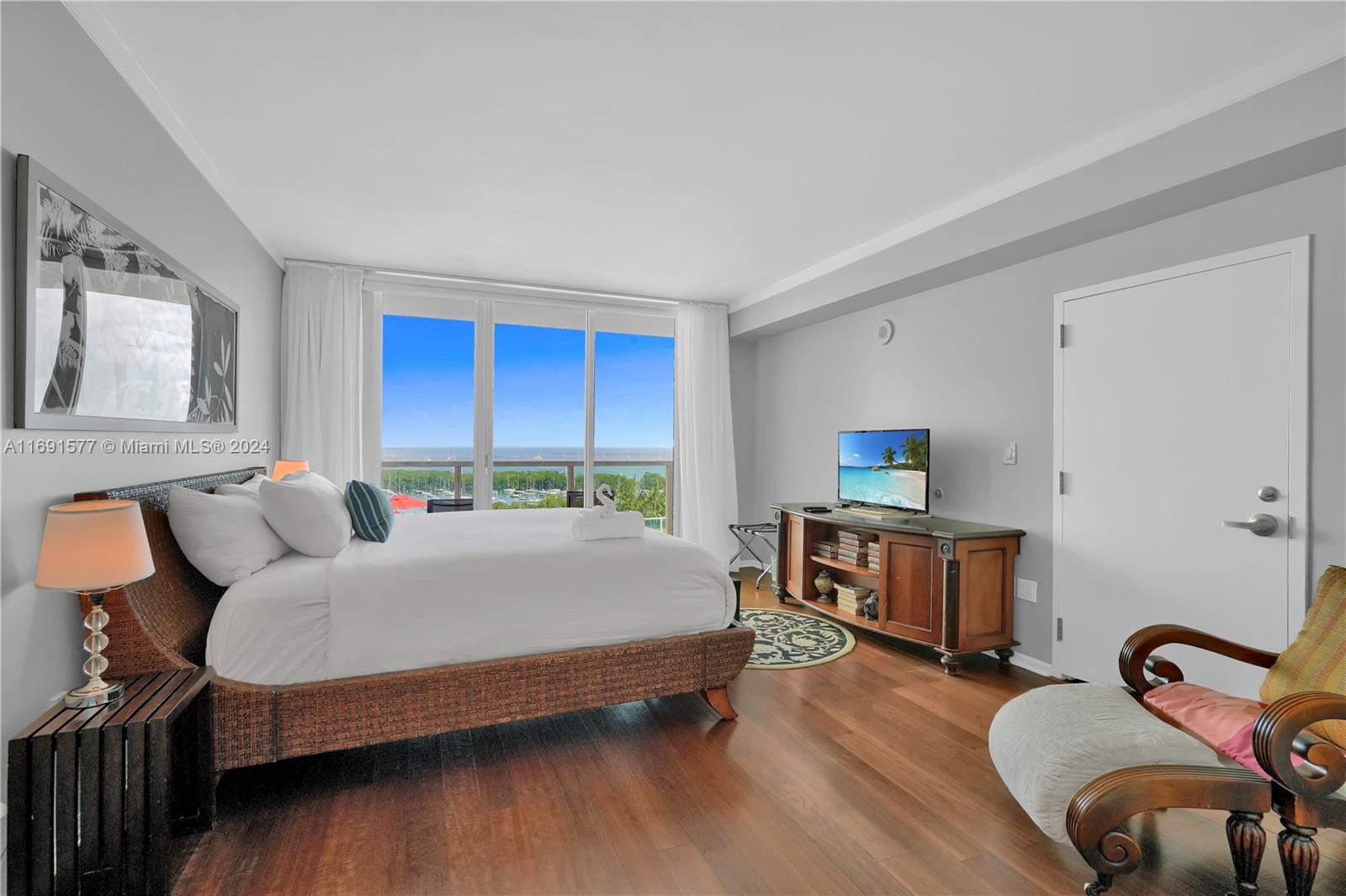 2889 McFarlane Road, Unit 916 Miami, FL 33133 - Photo 33 of 38 Gallery Image 33