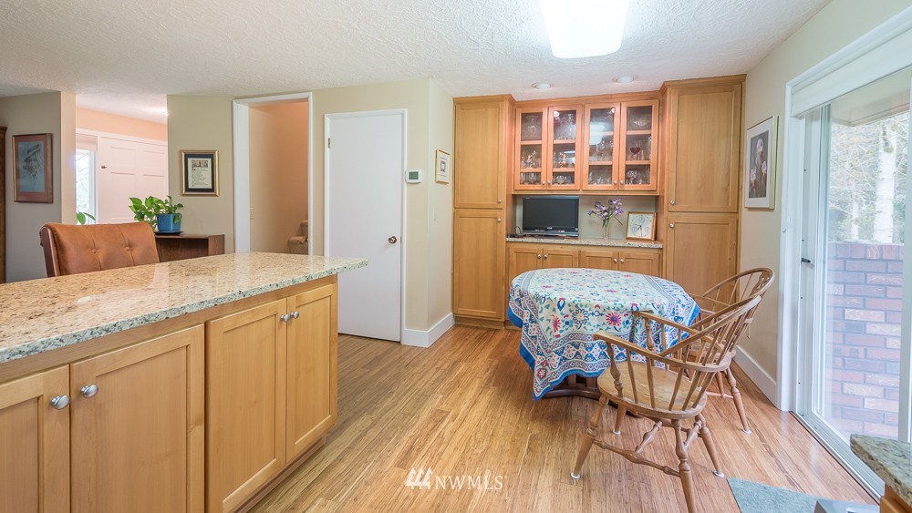 673 Oppelt Road Chehalis, WA 98532 - Photo 3 of 22