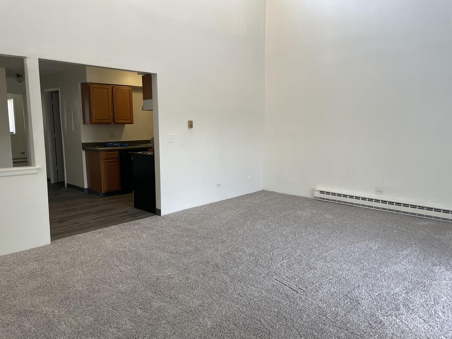 1023 Kuhn Road, Unit 4 Carol Stream, IL 60188 - Photo 3 of 9