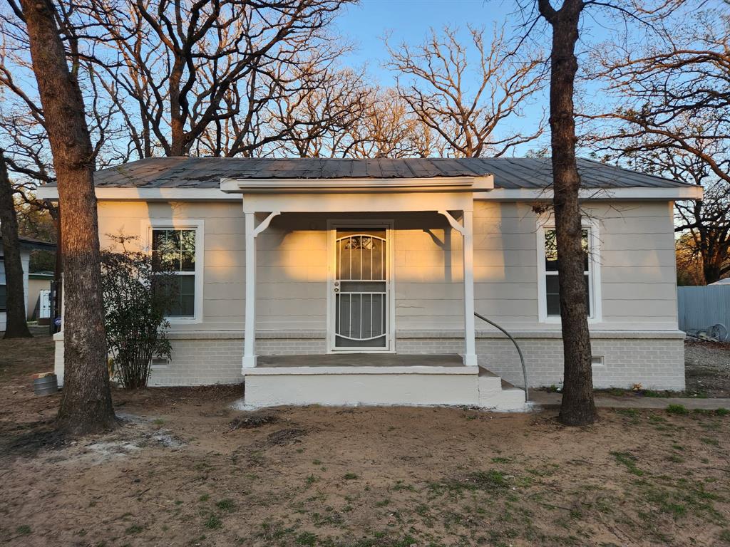 515 Jordan Lane Arlington, TX 76012 - Photo 1 of 6