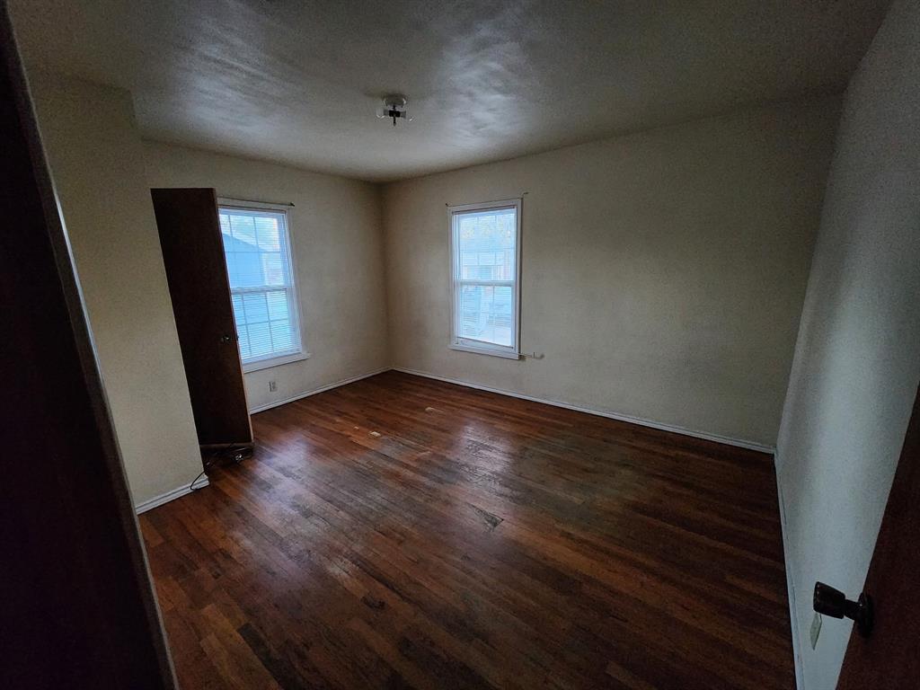 515 Jordan Lane Arlington, TX 76012 - Photo 4 of 6