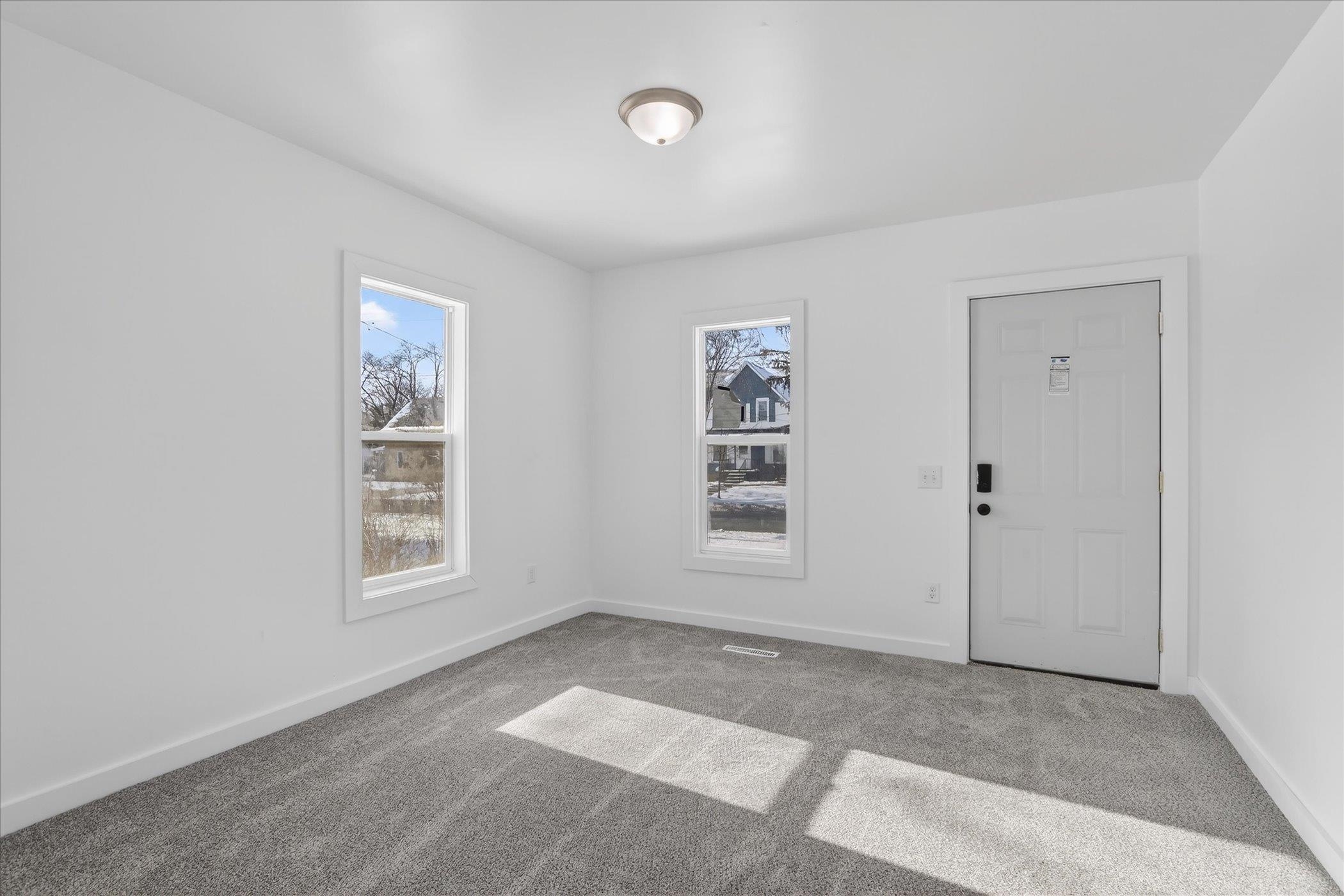 1019 Hackett Street Beloit, WI 53511 - Photo 12 of 59