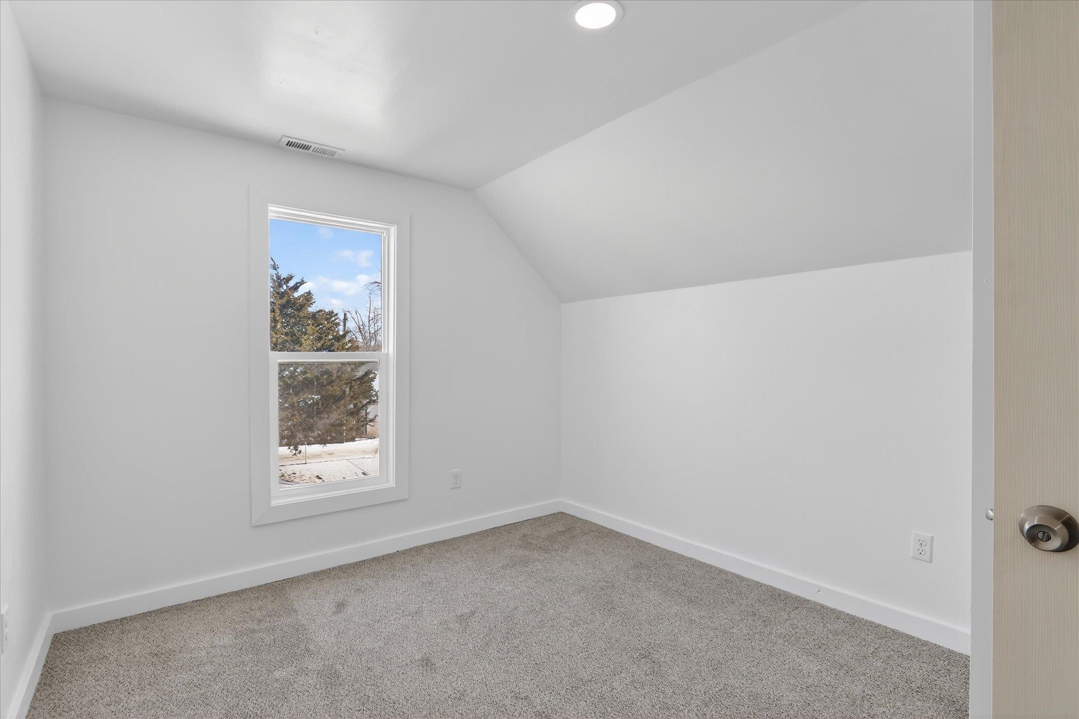 1019 Hackett Street Beloit, WI 53511 - Photo 25 of 59