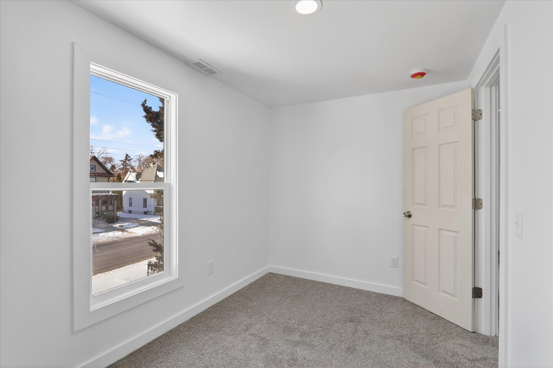 1019 Hackett Street Beloit, WI 53511 - Photo 27 of 59