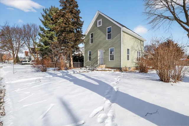 $210,000 | 1019 Hackett Street, Beloit, WI 53511