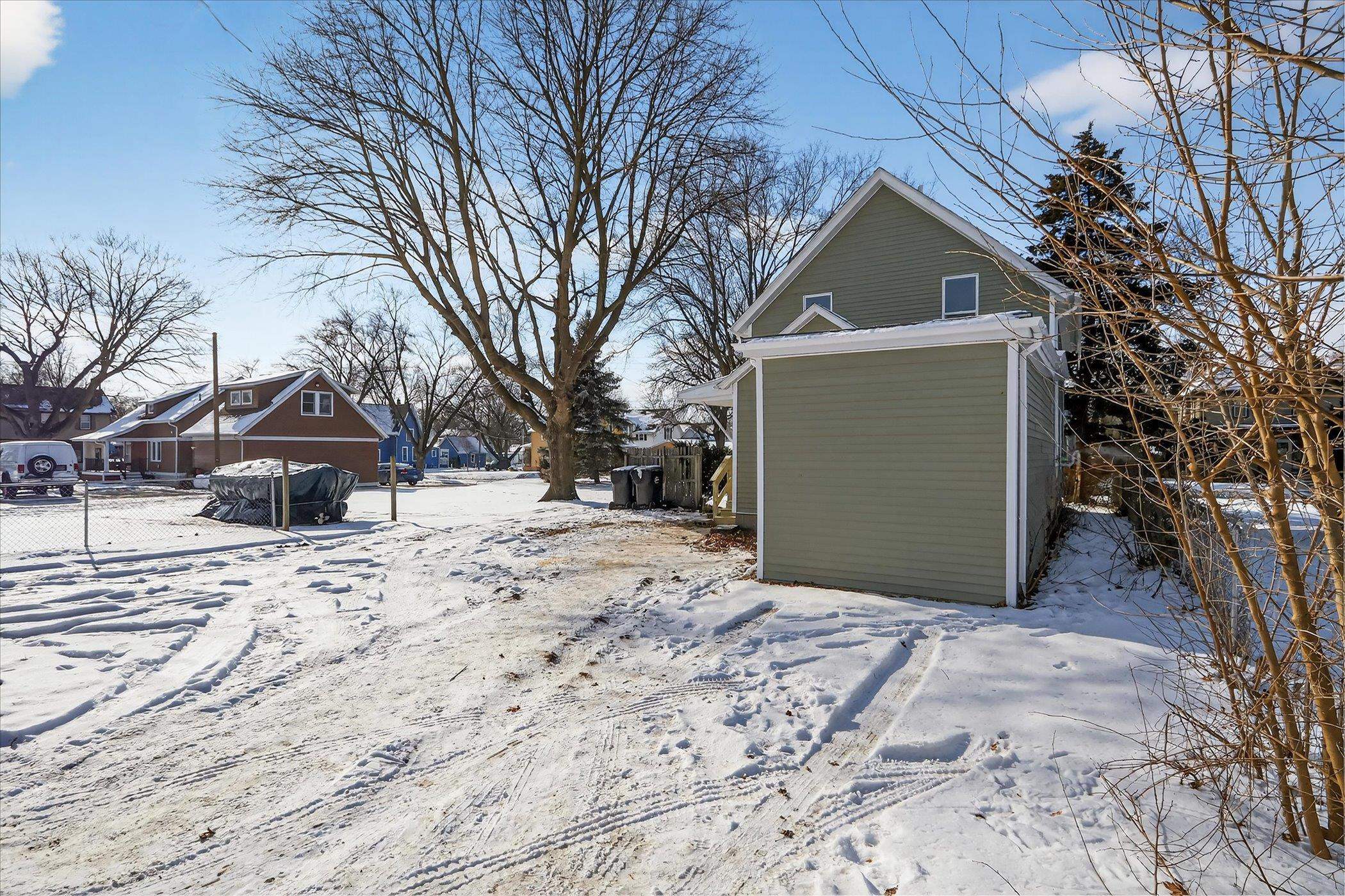 1019 Hackett Street Beloit, WI 53511 - Photo 42 of 59