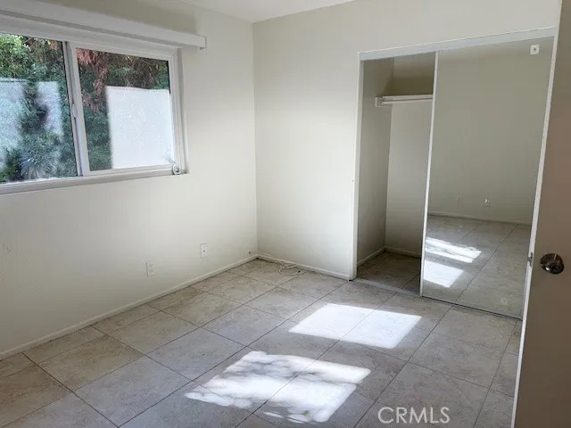 a close view of sink and tap