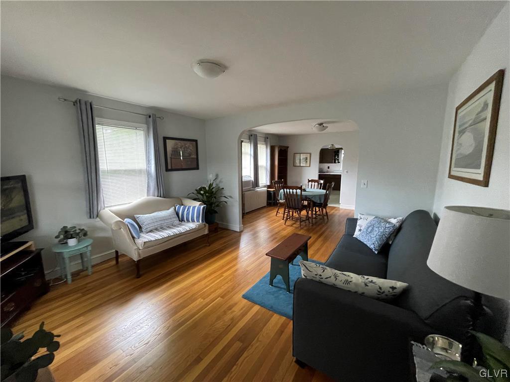 833 Bangor Road Nazareth, PA 18064 - Photo 5 of 19 Living Room