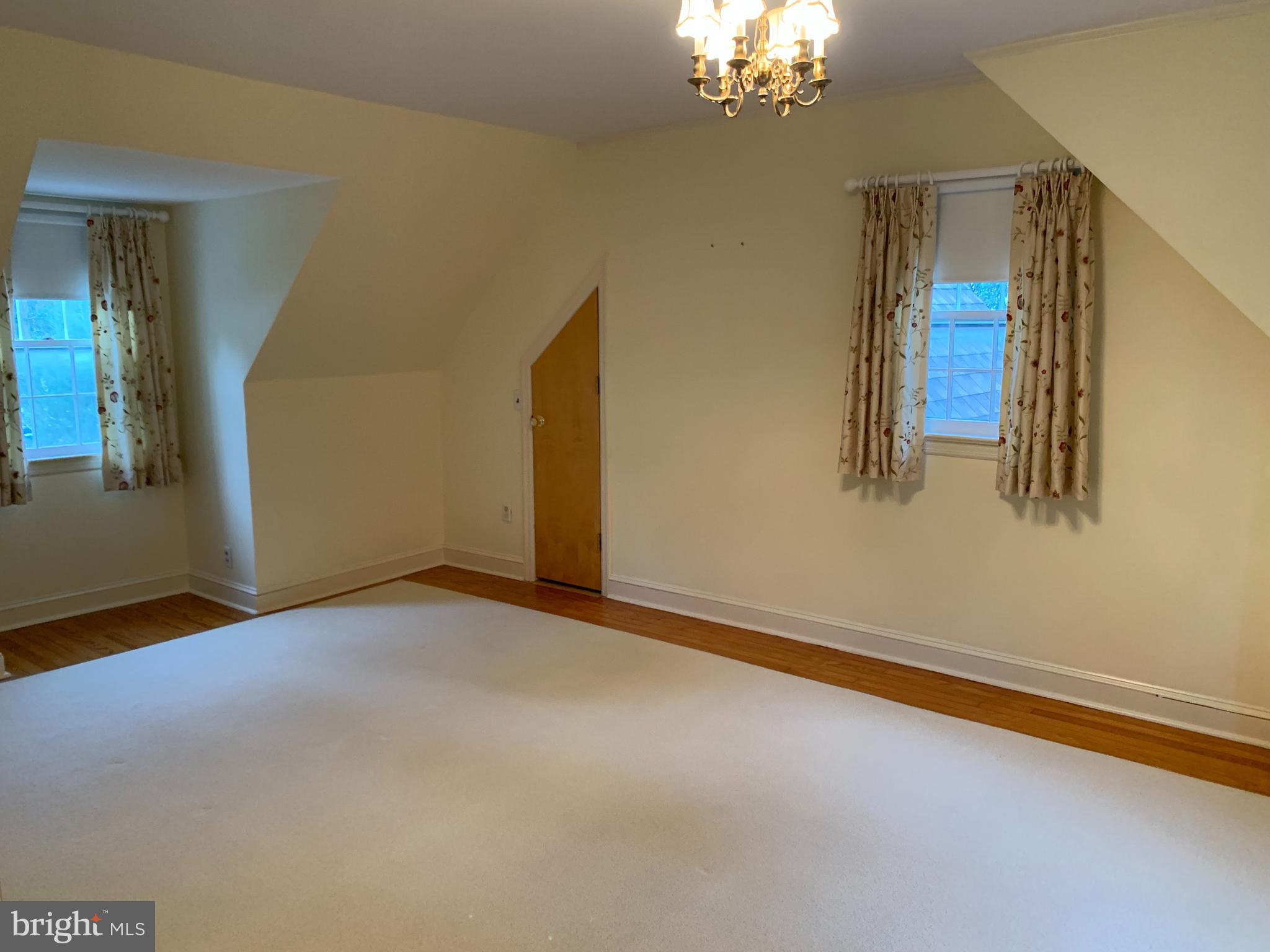 759 River Road Trenton, NJ 08628 - Photo 12 of 26 Empty Main Bedroom