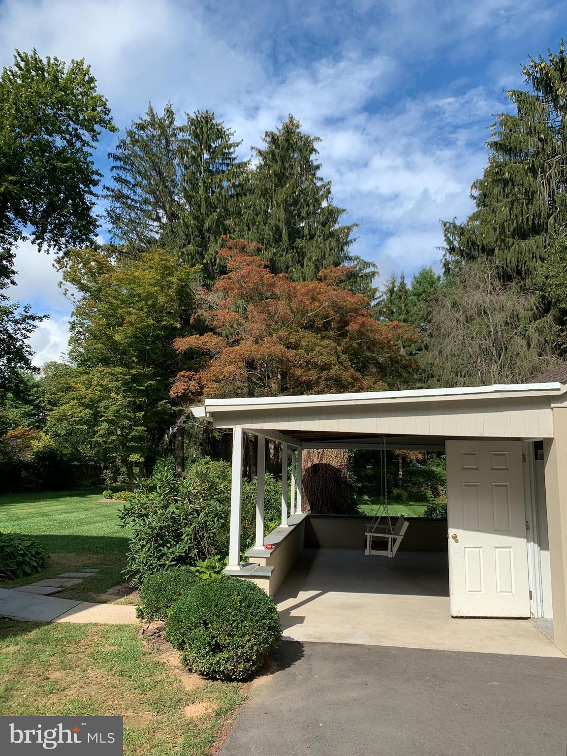 759 River Road Trenton, NJ 08628 - Photo 20 of 26 Breezeway attached to garage