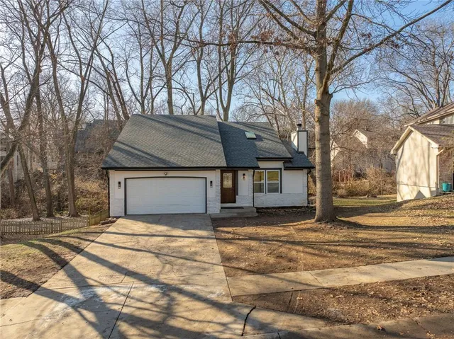 $397,000 | 8528 North Virginia Avenue, Kansas City, MO 64155