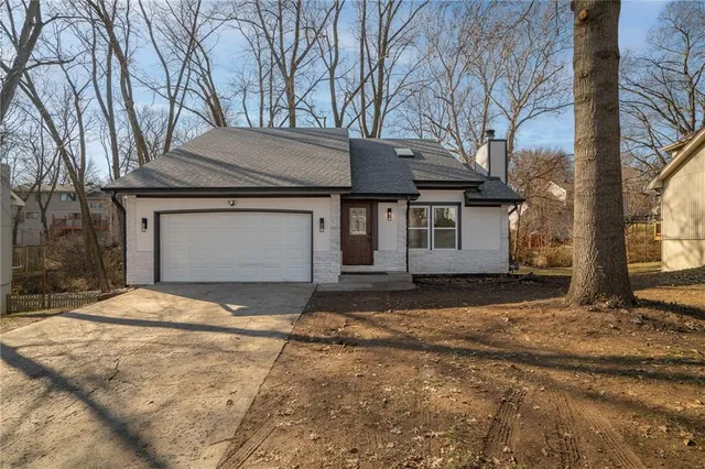 $397,000 | 8528 North Virginia Avenue, Kansas City, MO 64155