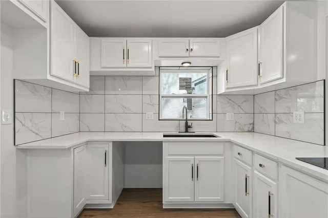 $397,000 | 8528 North Virginia Avenue, Kansas City, MO 64155