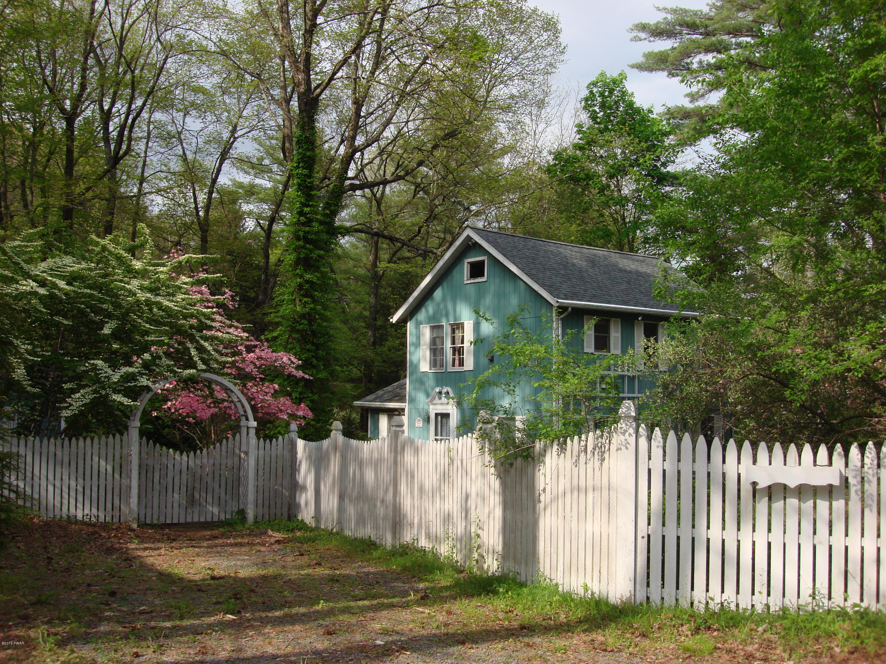 271 A Silver Lake Road Dingmans Ferry, PA 18328 - Photo 7 of 74