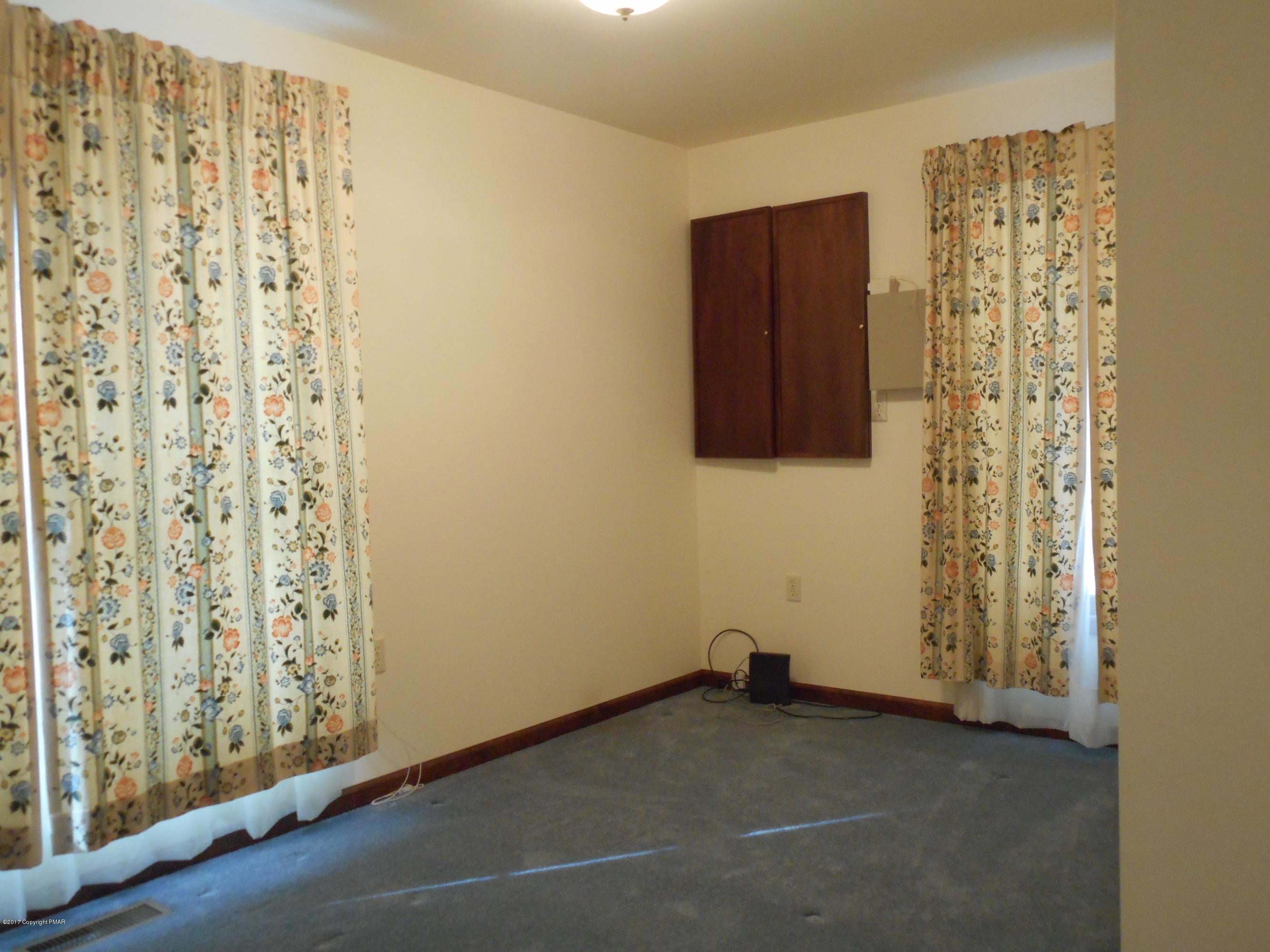 385 Blue Ridge Drive Canadensis, PA 18325 - Photo 16 of 28 Bedroom 2 with panel box