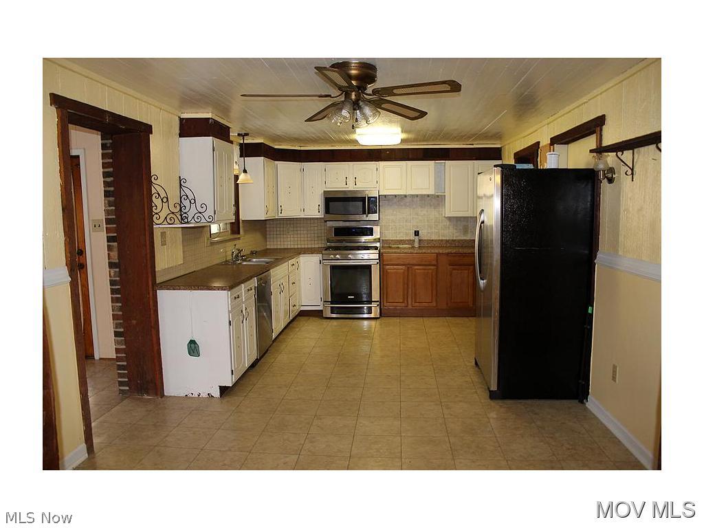 2600 Rock Run Road St. Marys, WV 26170 - Photo 8 of 24 Kitchen