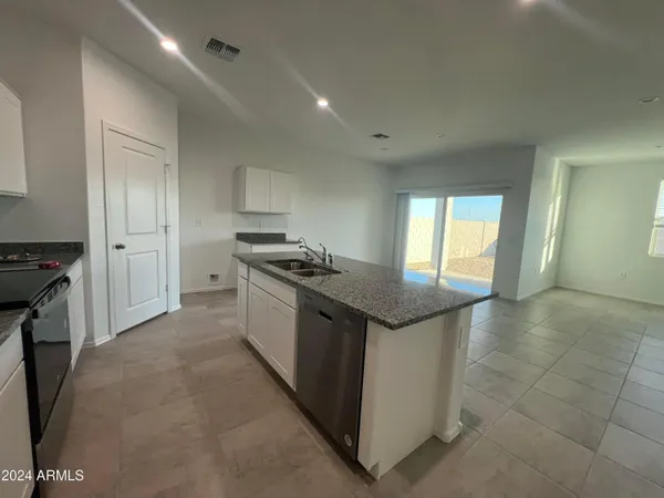 $2,195 | 1575 East Lardner Drive, Casa Grande, AZ 85122
