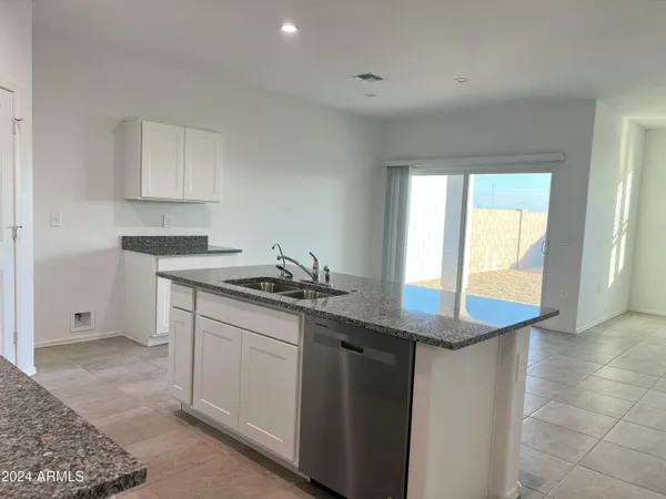 $2,195 | 1575 East Lardner Drive, Casa Grande, AZ 85122