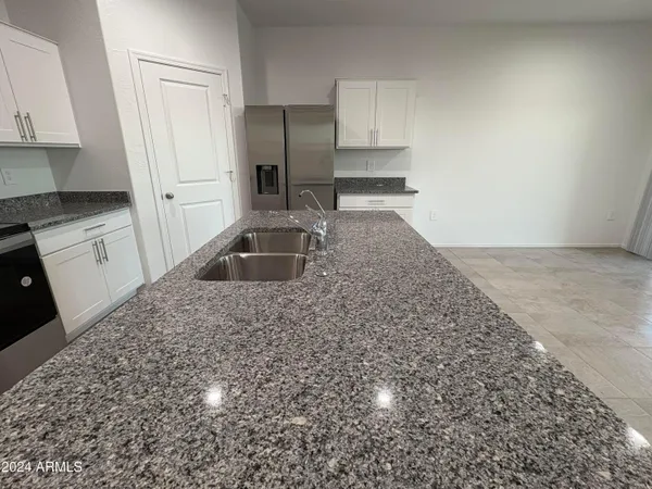 $2,195 | 1575 East Lardner Drive, Casa Grande, AZ 85122