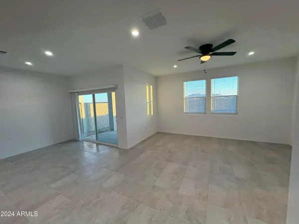 $2,195 | 1575 East Lardner Drive, Casa Grande, AZ 85122