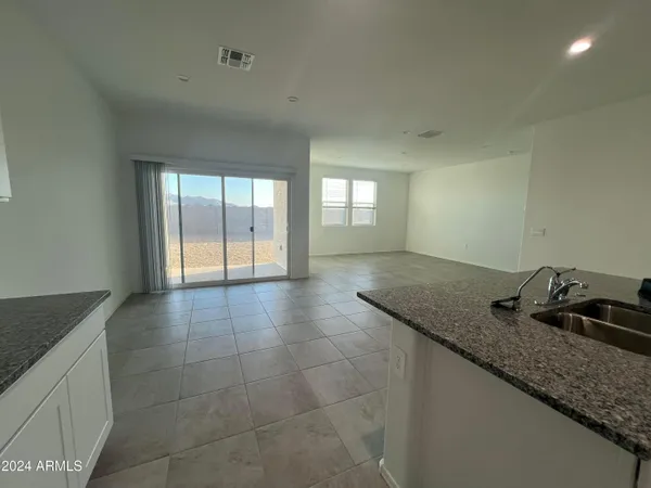 $2,195 | 1575 East Lardner Drive, Casa Grande, AZ 85122