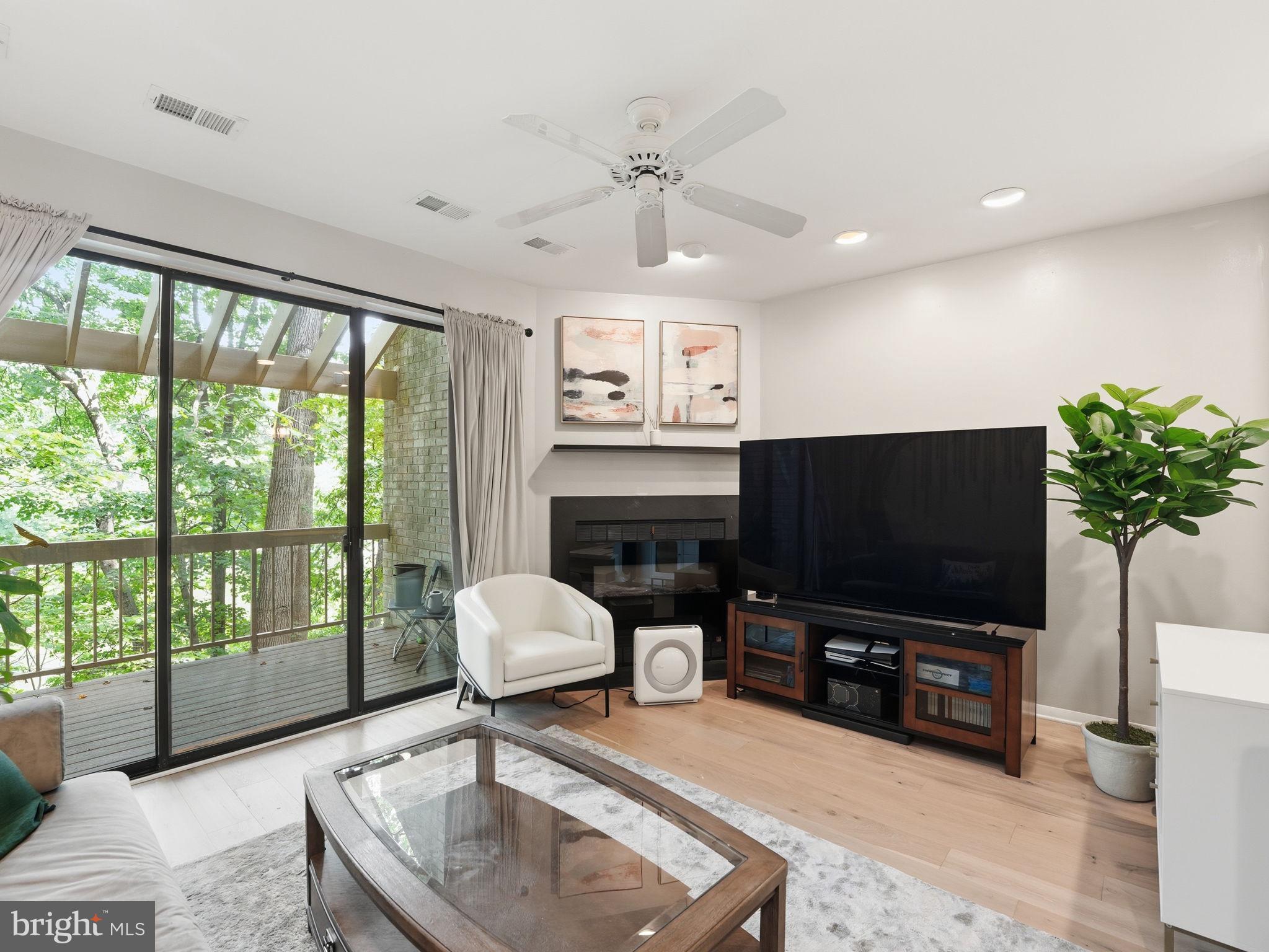 11128 Boathouse Court, Unit 87 Reston, VA 20191 - Photo 7 of 27 Gallery Image 7