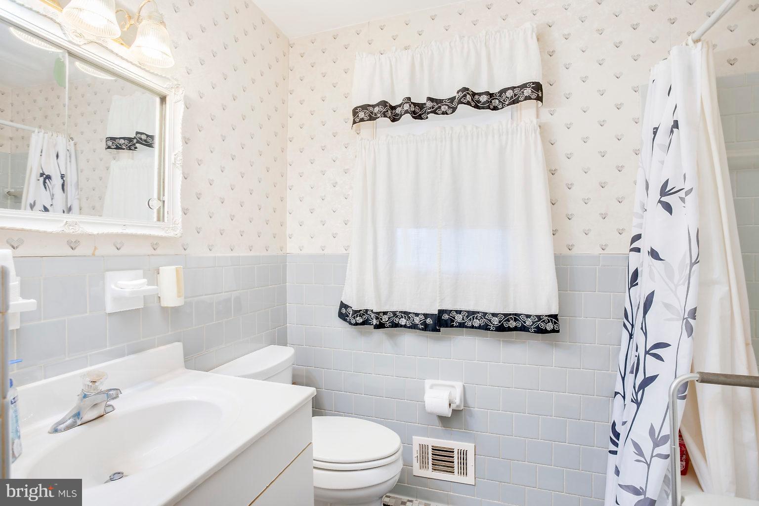 8812 Ashford Road Baltimore, MD 21234 - Photo 16 of 22 Bathroom