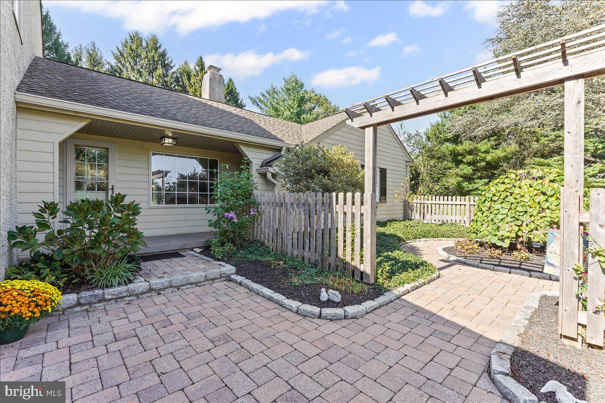 122 Round Hill Road Kennett Square, PA 19348 - Photo 10 of 82