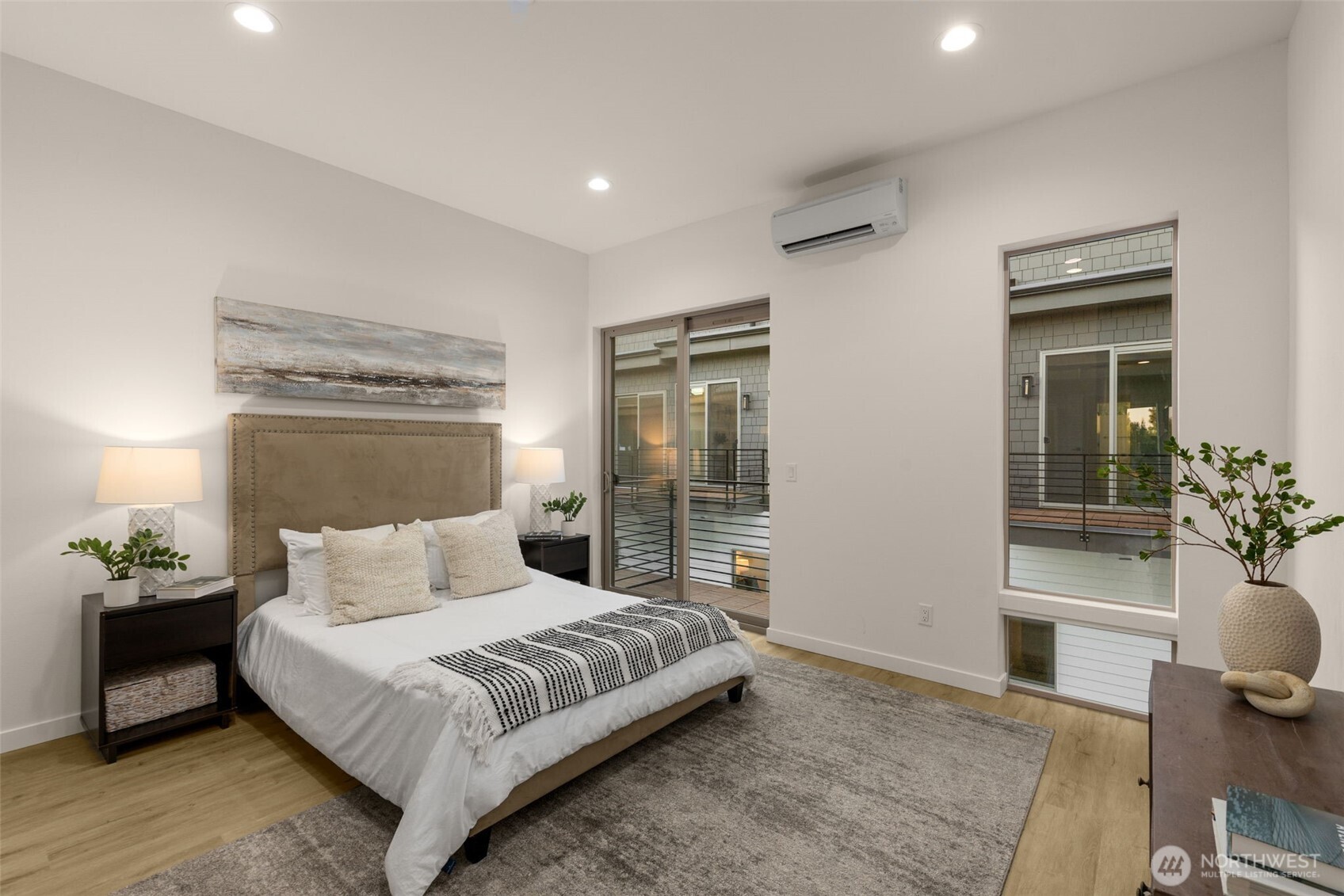 4418 Midvale Avenue North Seattle, WA 98103 - Photo 14 of 20