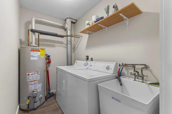 $300,000 | 935 Monterey Court North, Shoreview, MN 55126