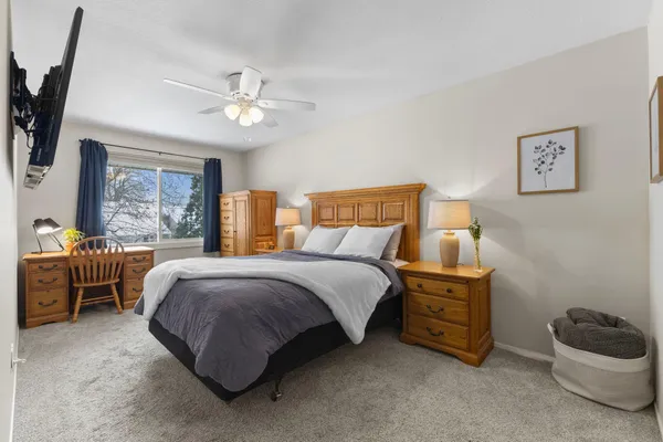 $300,000 | 935 Monterey Court North, Shoreview, MN 55126