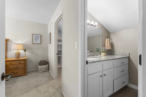 $300,000 | 935 Monterey Court North, Shoreview, MN 55126